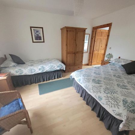 Drumgart Self Catering Cottage แคร์ริกเฟอร์กัส ภายนอก รูปภาพ